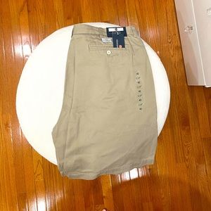 Men’s Vineyard Vines Club Shorts- Size 42 in Khaki